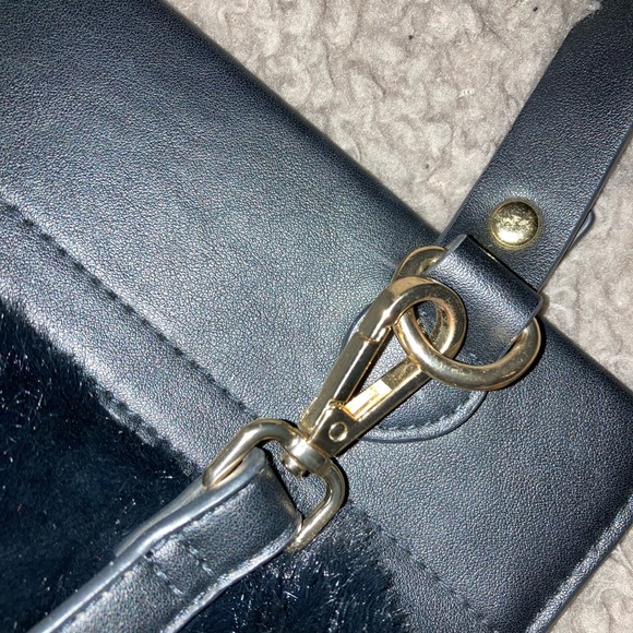 A.New.Day Faux Fur handbag - Picture 14 of 14